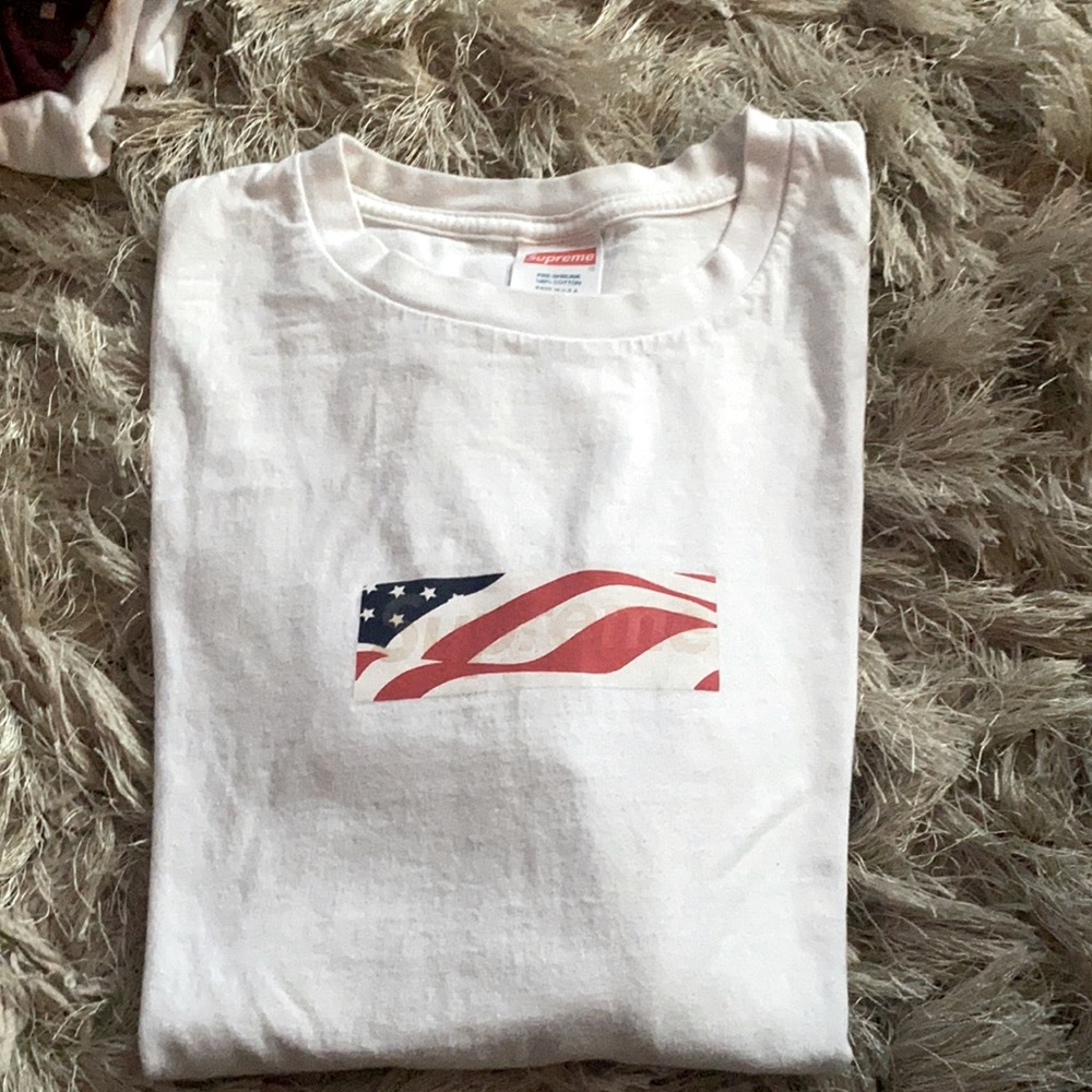 Supereme Boys t-shirt S short sleeve